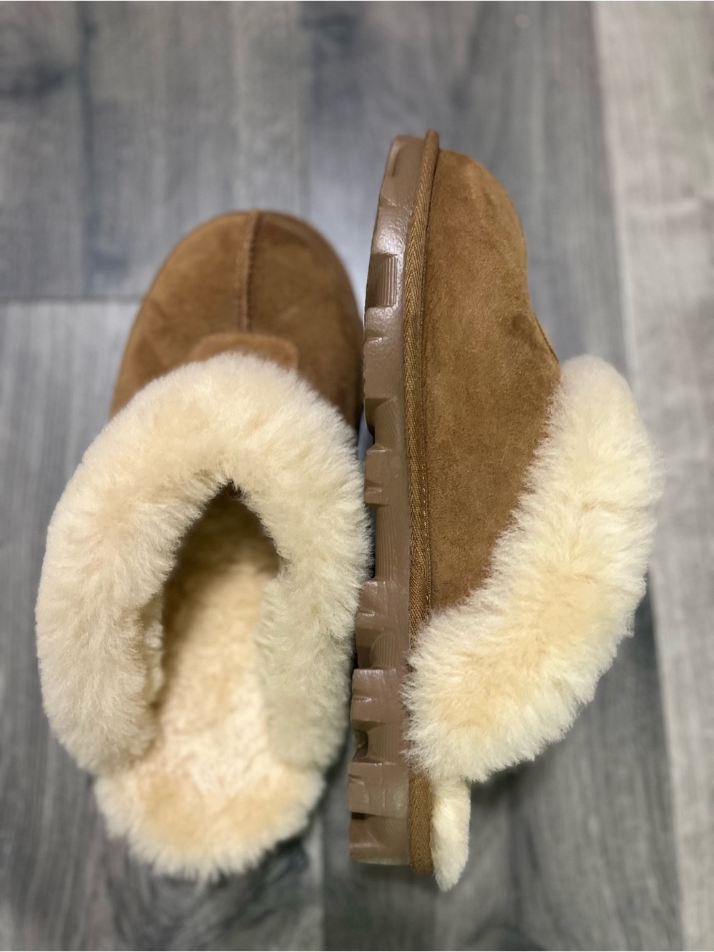 UGG Chestnut Suede Shearling-Lined Women's Slippers New Size 8